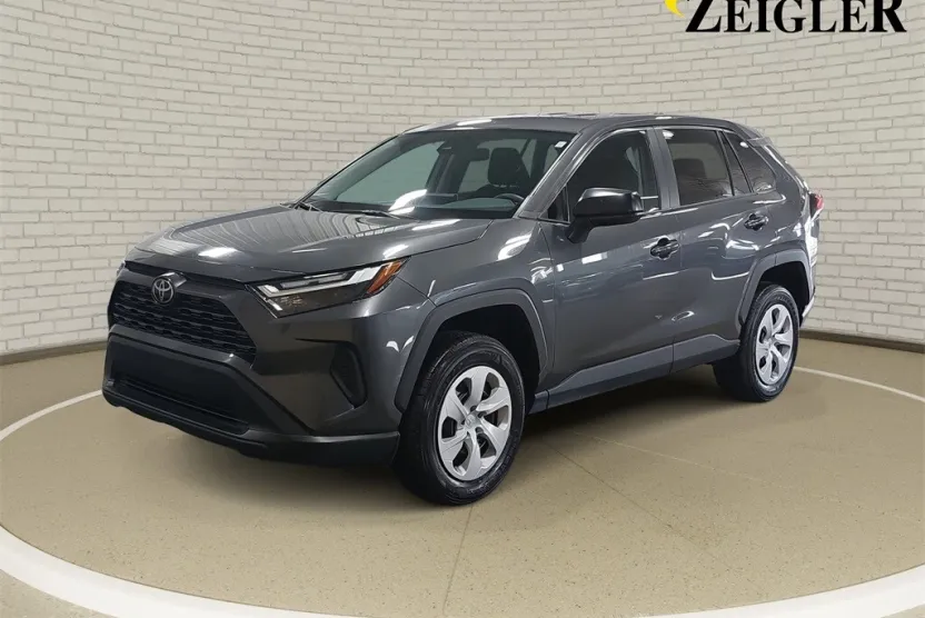 2024 Toyota RAV4 LE photo 1