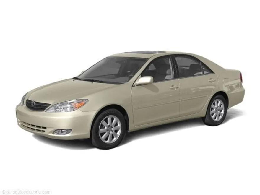 2003 Toyota Camry LE photo 1
