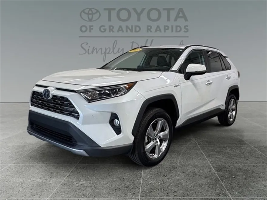 2019 Toyota RAV4 Limited photo 1