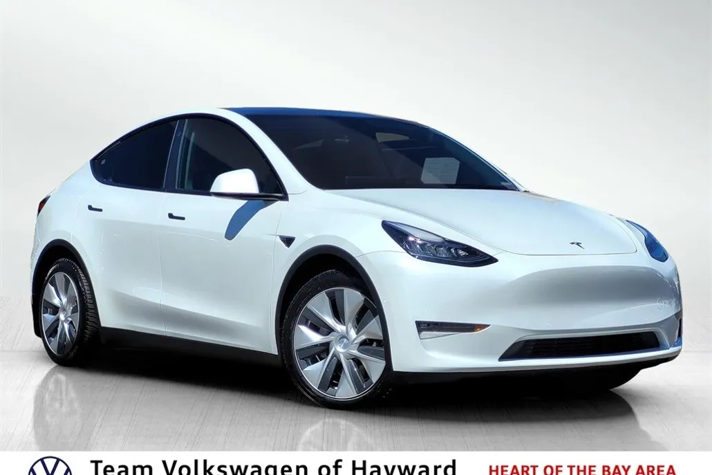 2021 Tesla Model Y Long Range photo 1