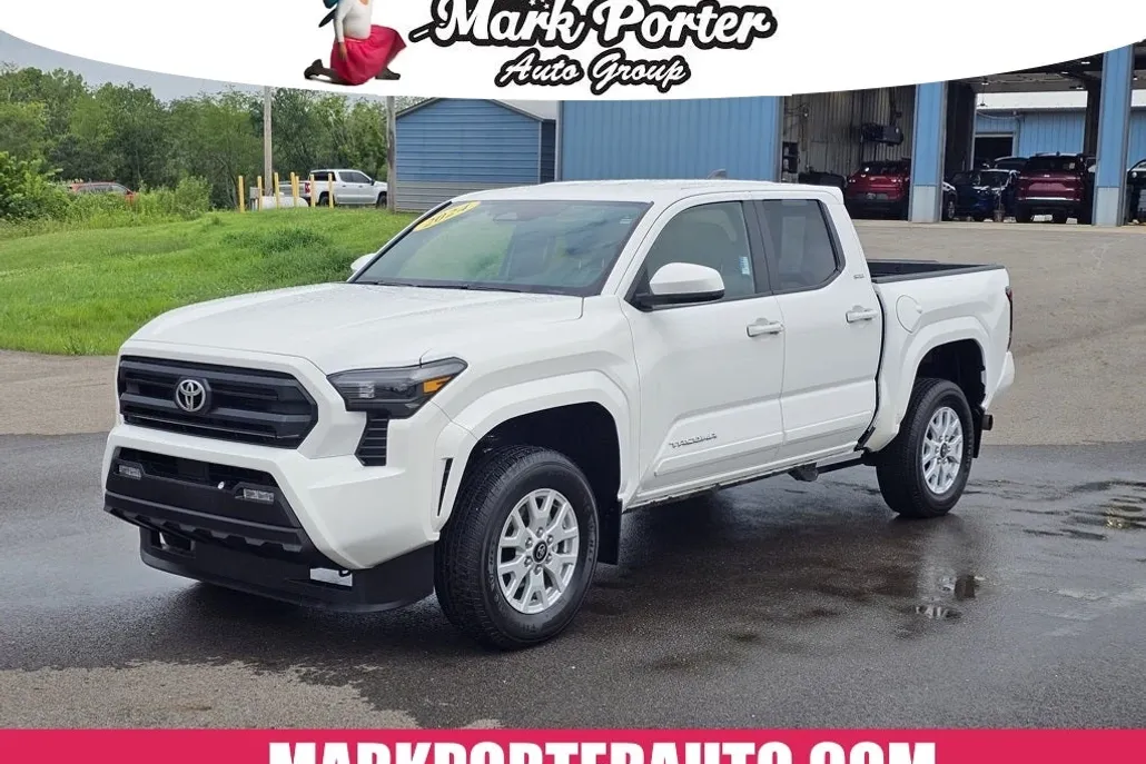 2024 Toyota Tacoma SR5 photo 1