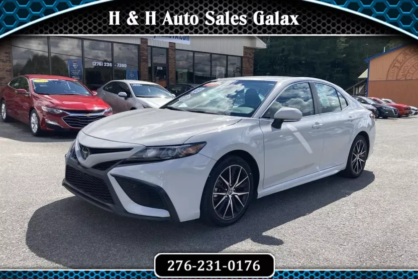 2023 Toyota Camry SE photo 1