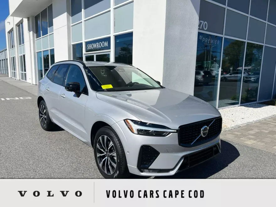 2025 Volvo XC60 B5 Plus photo 1
