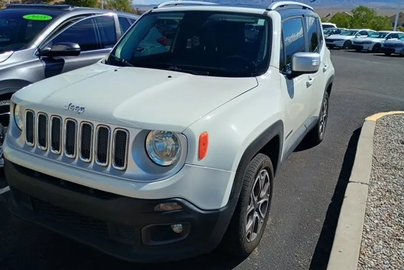 2016 Jeep Renegade Limited photo 1