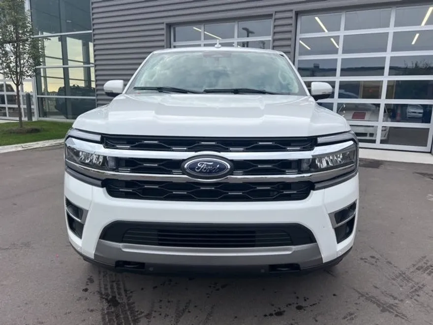 2022 Ford Expedition MAX Limited photo 1