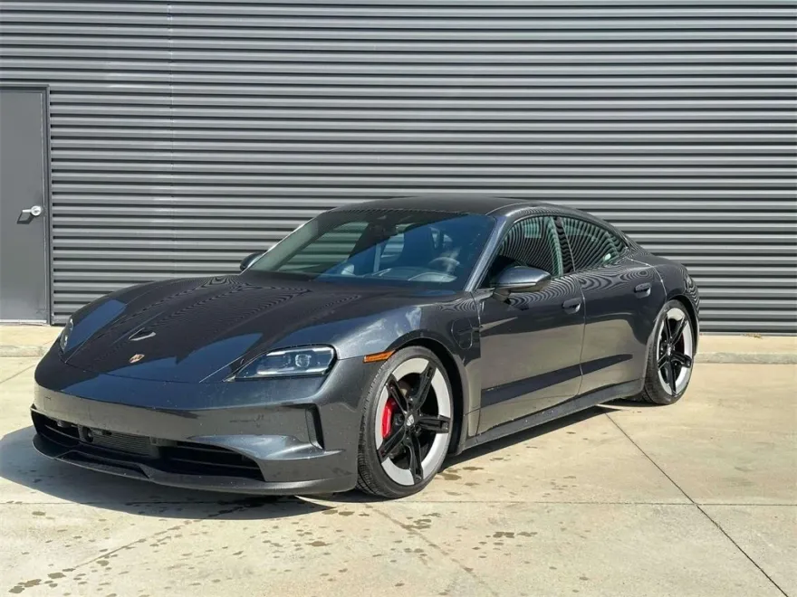 2025 Porsche Taycan 4S photo 1
