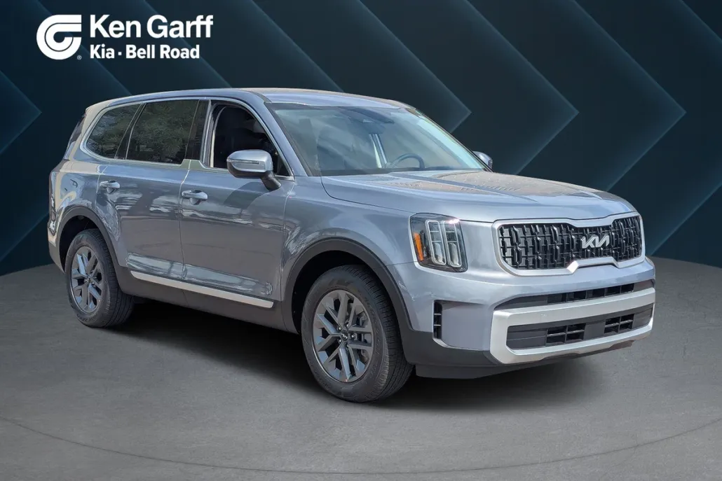 2025 Kia Telluride LX photo 1