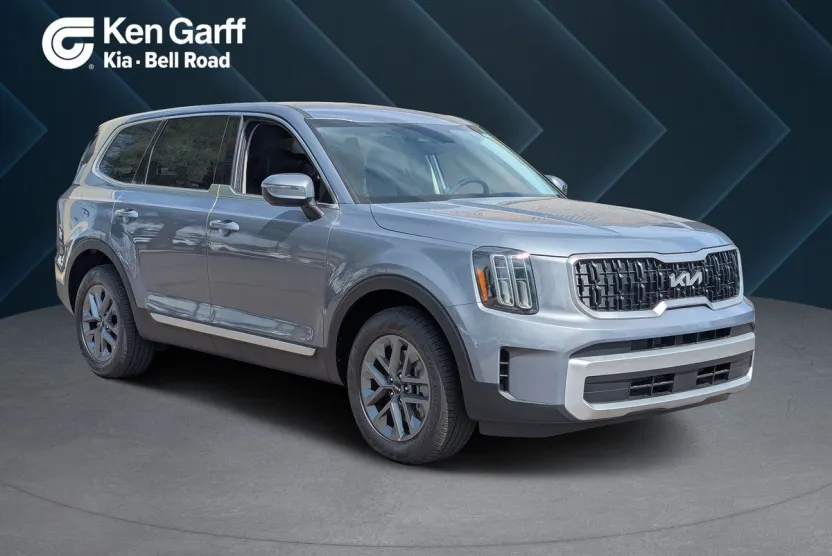 2025 Kia Telluride LX photo 1