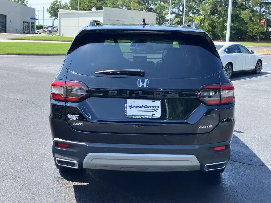 2024 Honda Pilot Elite photo 1