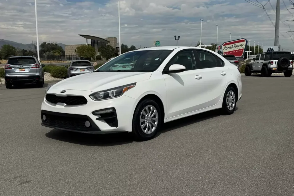 2020 Kia Forte FE photo 1