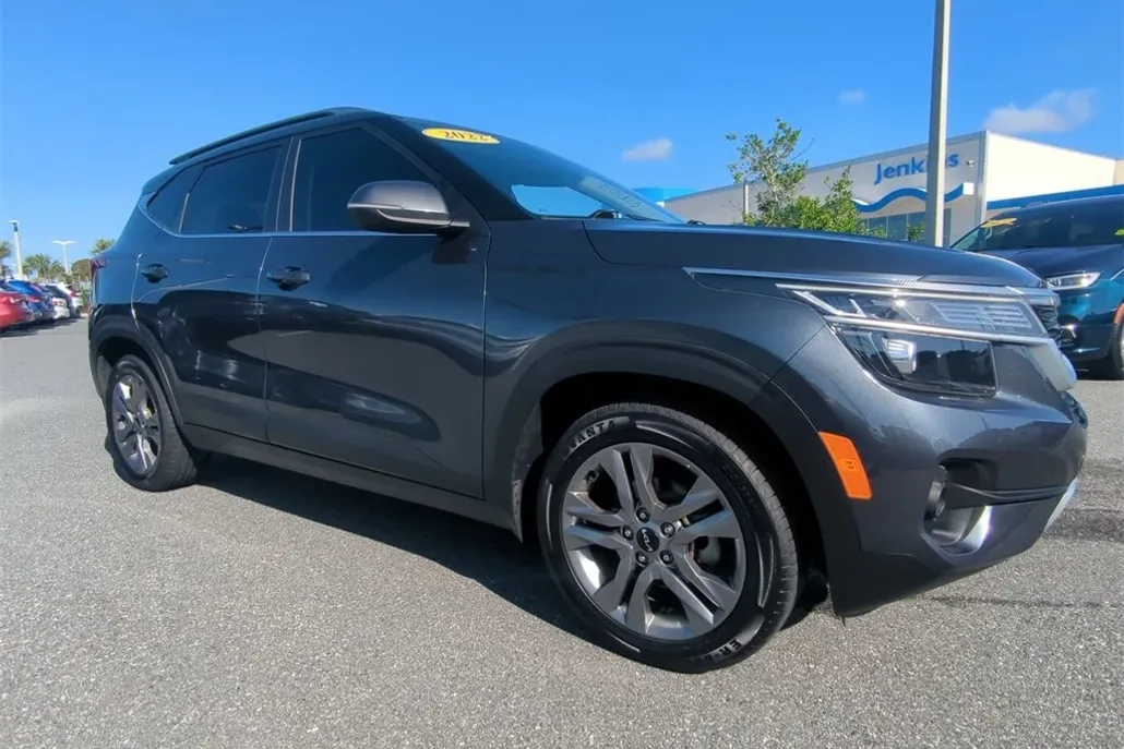 2022 Kia Seltos S photo 1