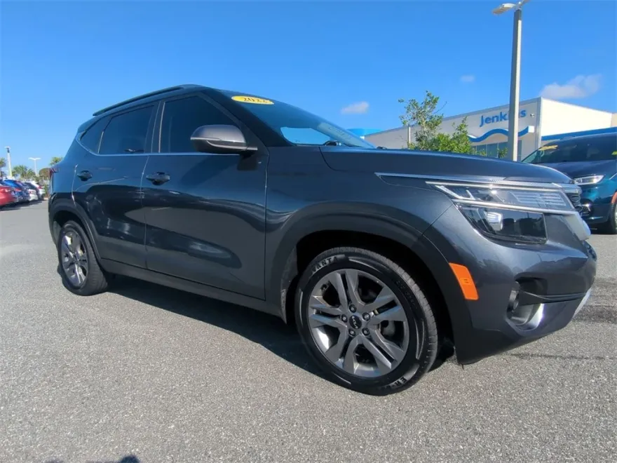 2022 Kia Seltos S photo 1