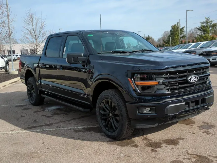 2025 Ford F-150 XLT photo 1