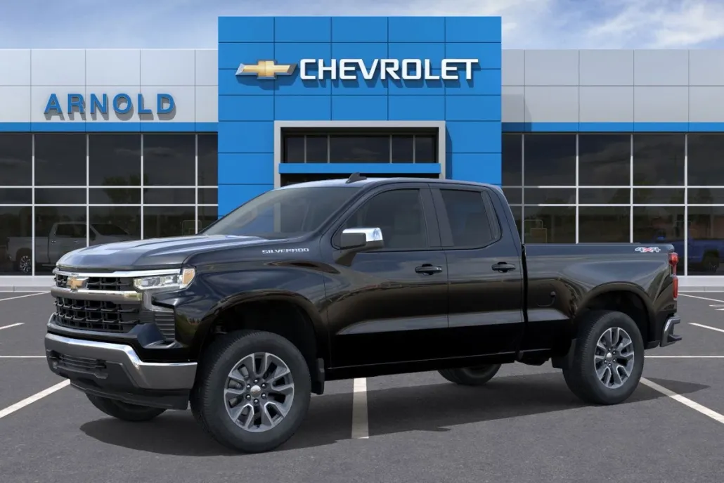 2026 Chevrolet Silverado 1500 LT photo 1