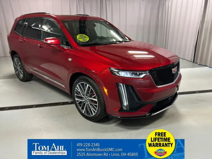 2024 Cadillac XT6 Sport photo 1
