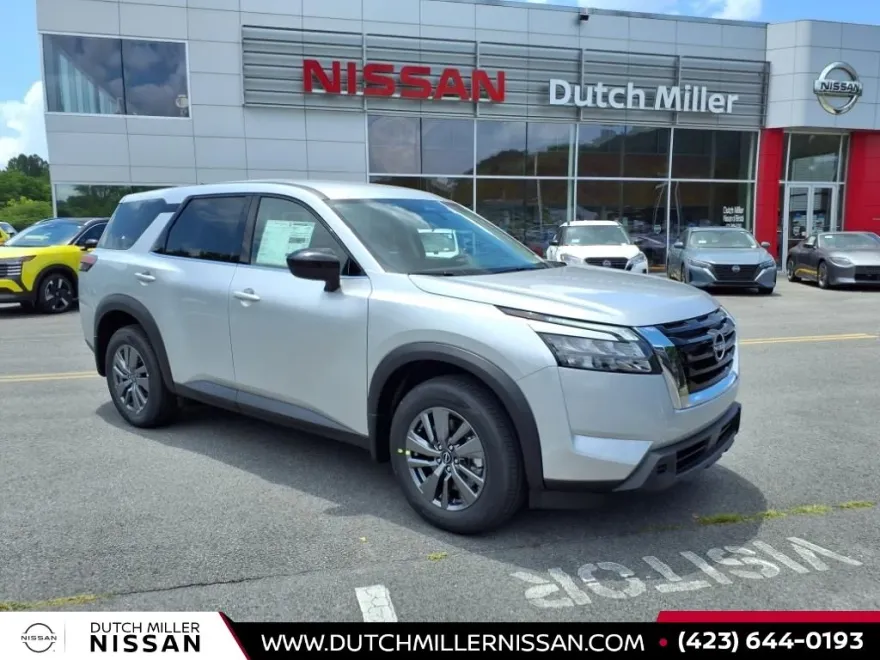 2025 Nissan Pathfinder S photo 1
