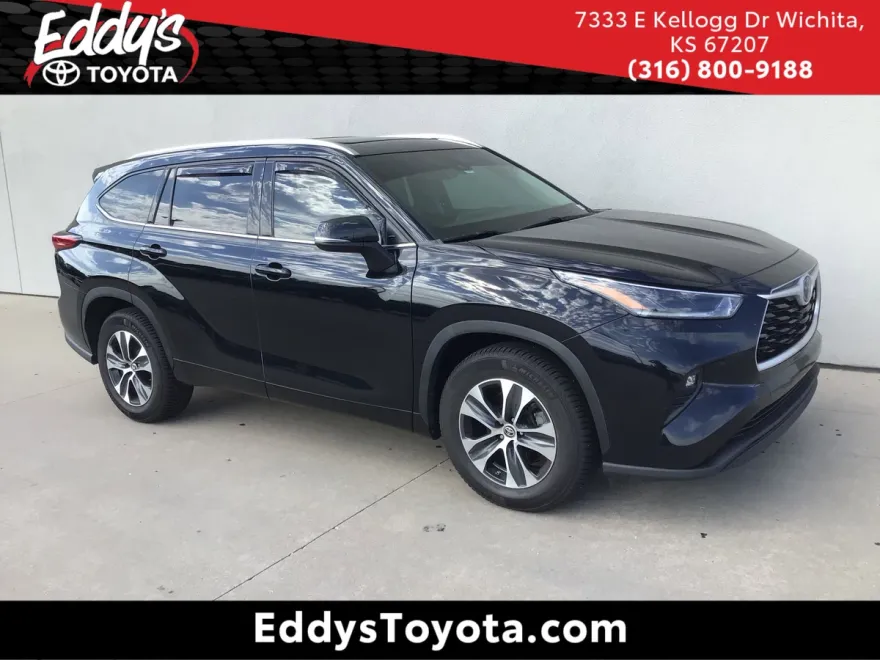 2021 Toyota Highlander XLE photo 1