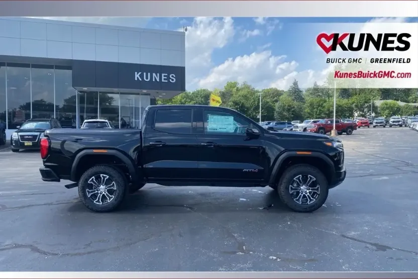 2025 Gmc Canyon AT4 photo 1