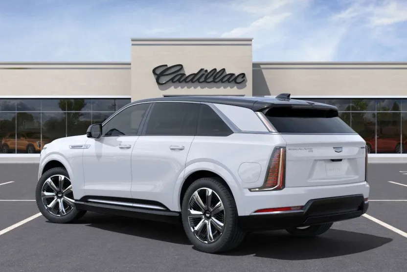 2025 Cadillac Escalade IQ Luxury photo 1