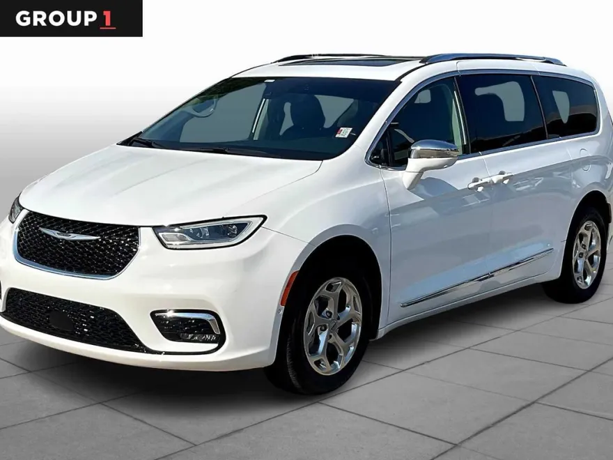 2021 Chrysler Pacifica Limited photo 1