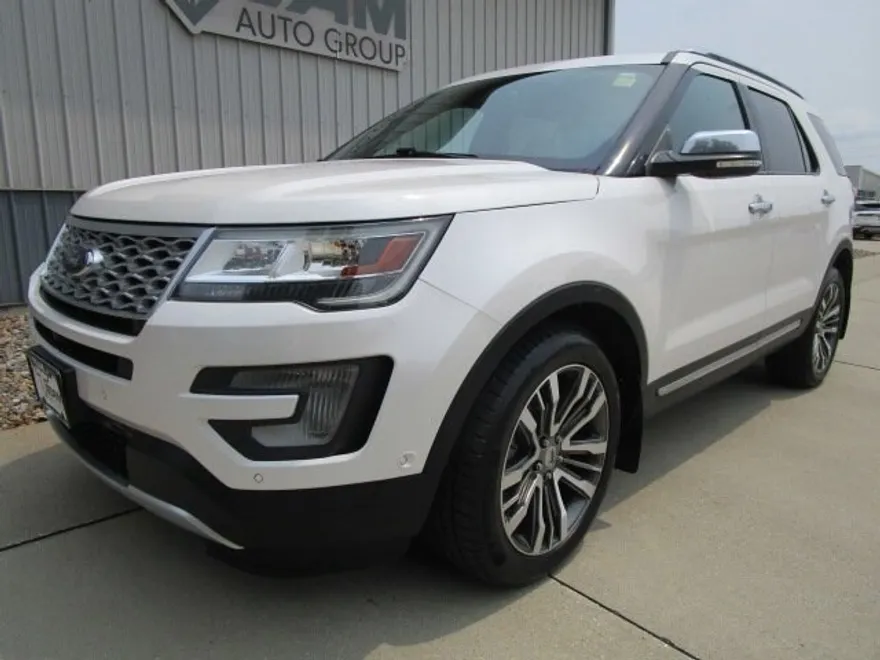 2017 Ford Explorer Platinum photo 1