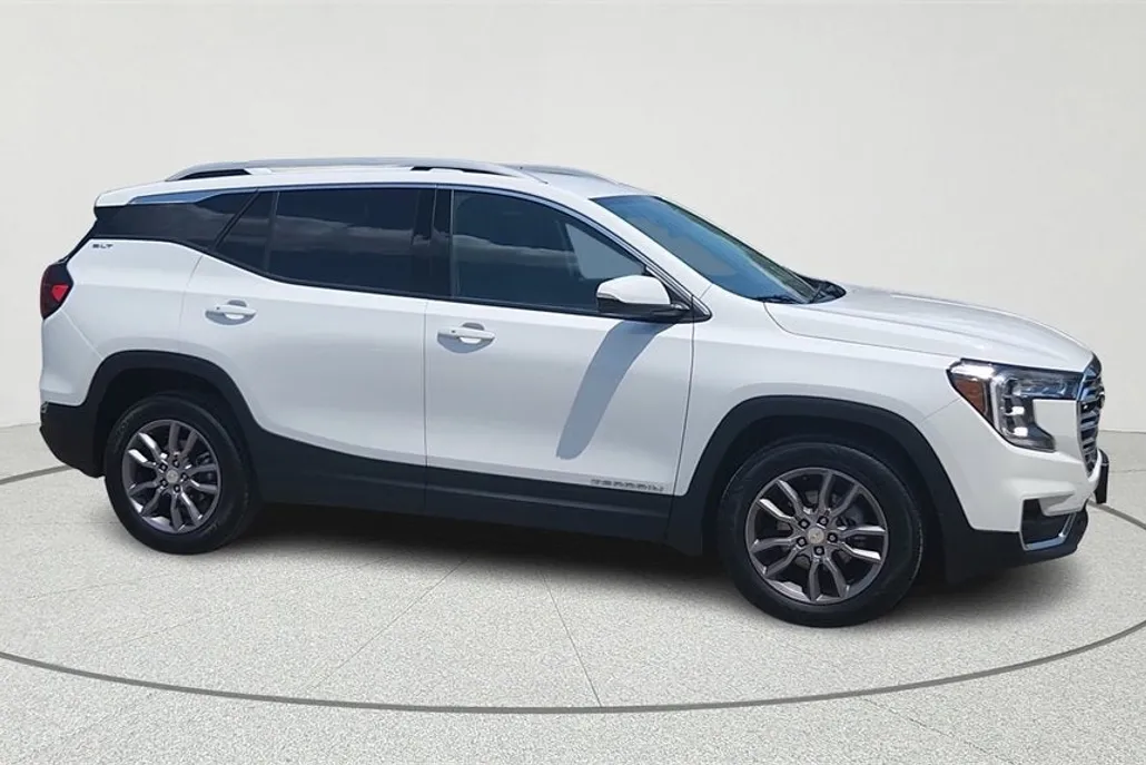 2023 Gmc Terrain SLT photo 1