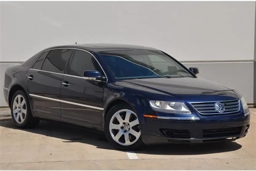 2004 Volkswagen Phaeton photo 1