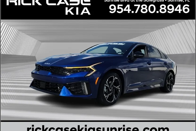 2025 Kia K5 GT-Line photo 1
