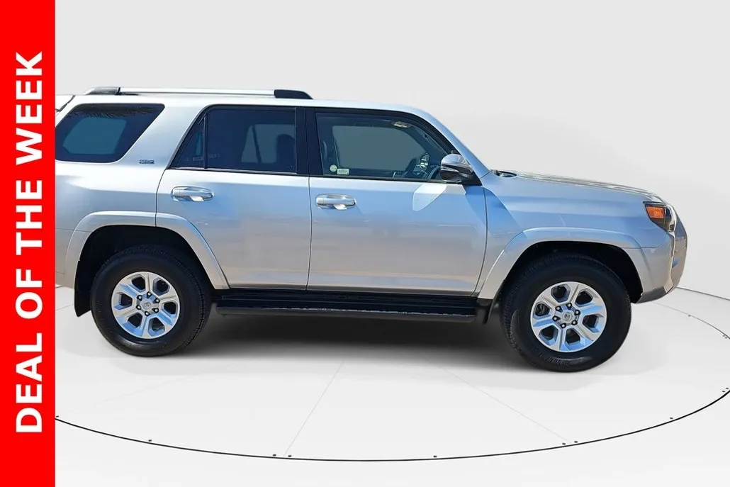 2024 Toyota 4Runner SR5 Premium photo 1