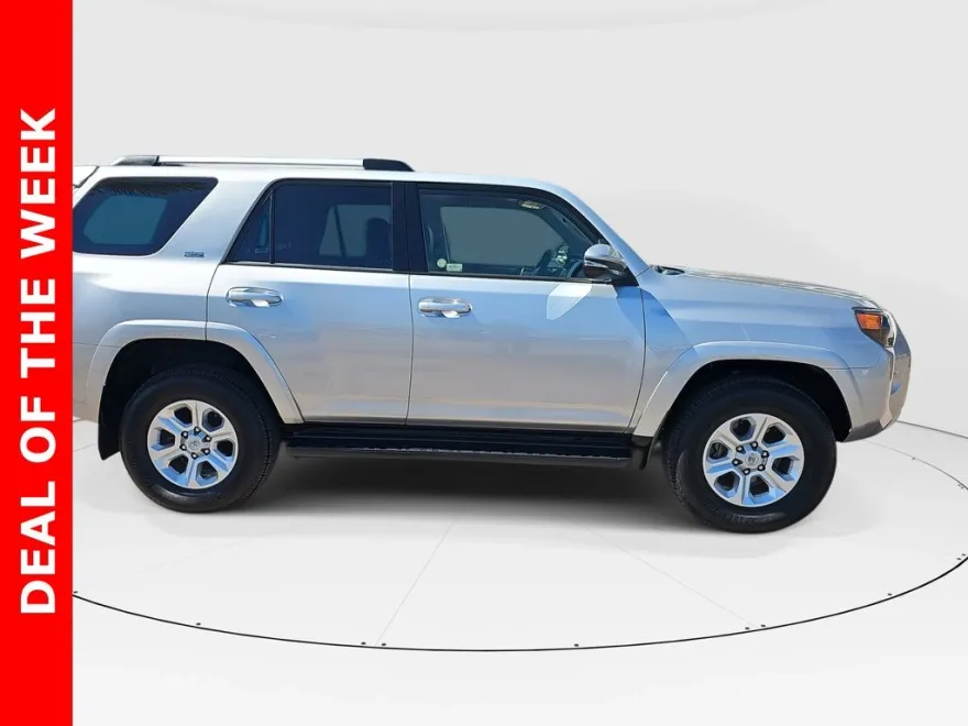 2024 Toyota 4Runner SR5 Premium photo 1