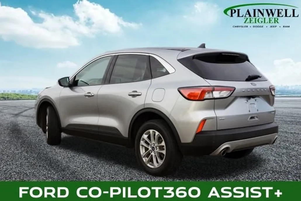 2022 Ford Escape SE photo 1