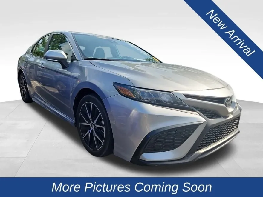 2023 Toyota Camry SE photo 1