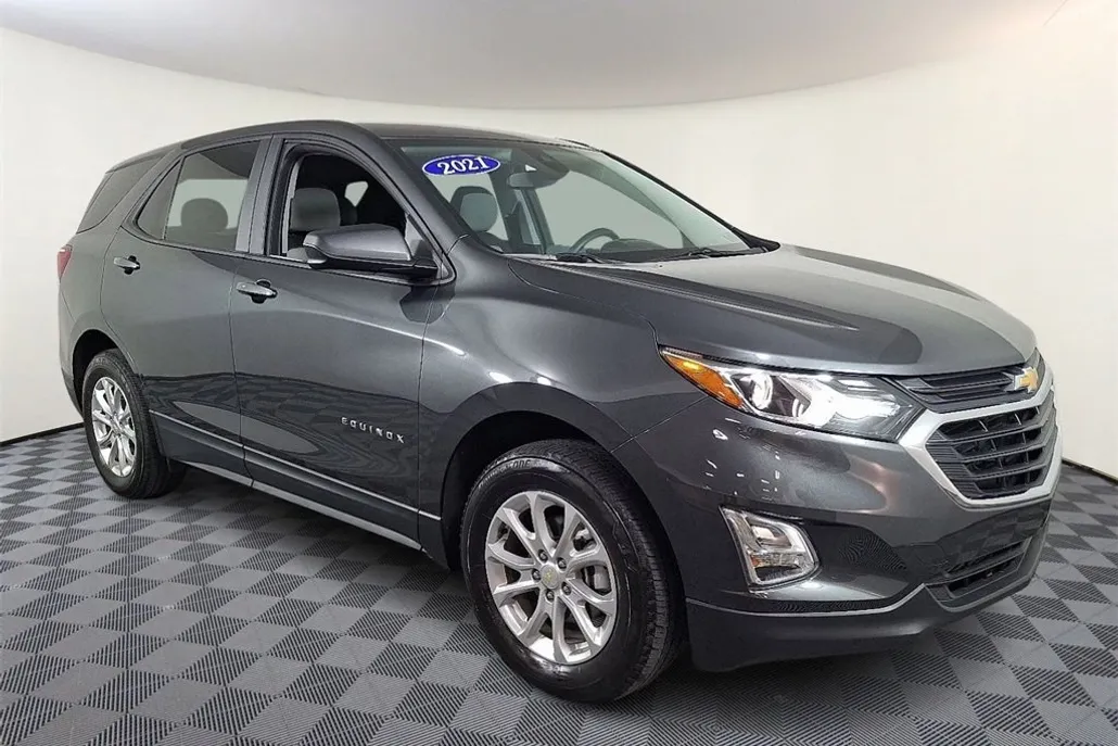 2021 Chevrolet Equinox LS photo 1