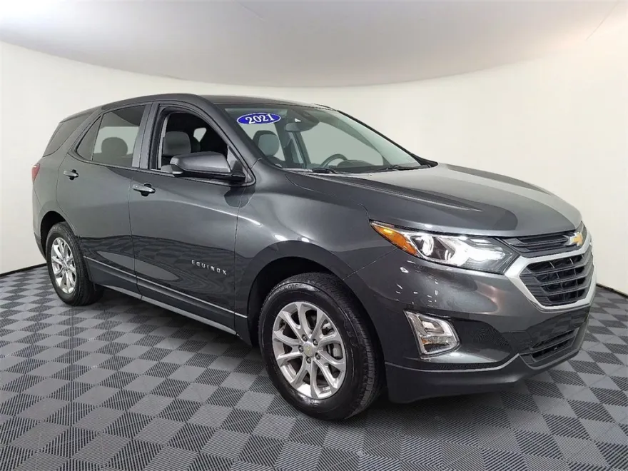 2021 Chevrolet Equinox LS photo 1