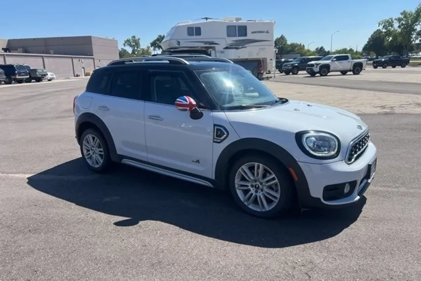 2017 Mini Countryman ALL4 S photo 1