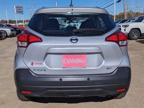 2020 Nissan Kicks SV photo 4