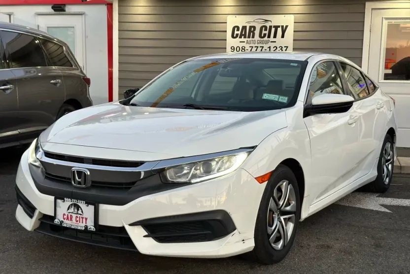 2017 Honda Civic LX photo 1