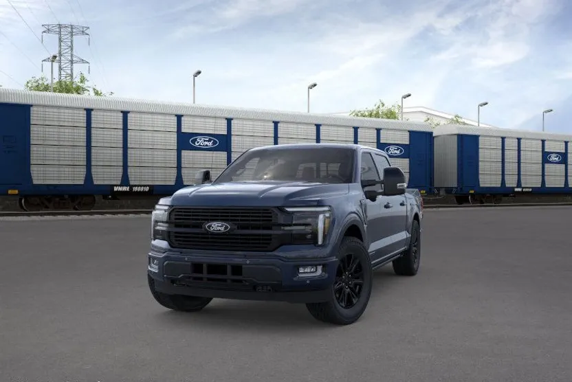 2025 Ford F-150 Platinum photo 1