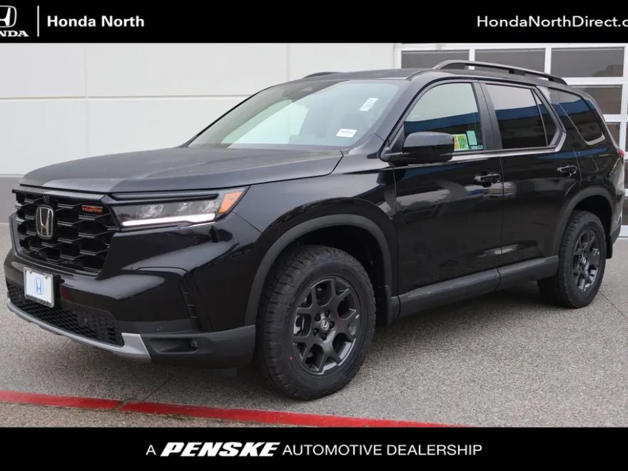 2025 Honda Pilot TrailSport photo 1