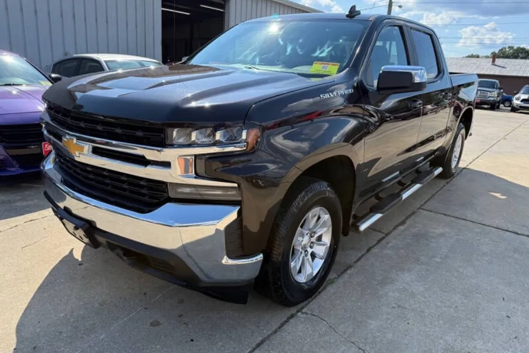 2020 Chevrolet Silverado 1500 LT photo 1
