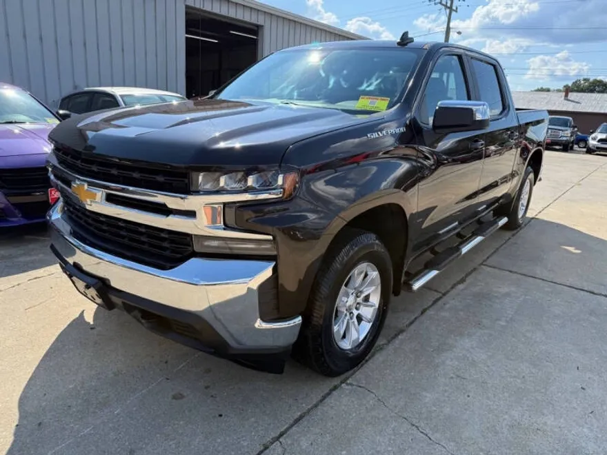 2020 Chevrolet Silverado 1500 LT photo 1