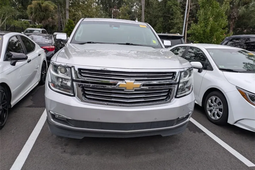 2018 Chevrolet Suburban Premier photo 1
