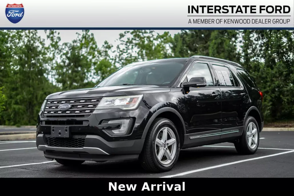 2017 Ford Explorer XLT photo 1
