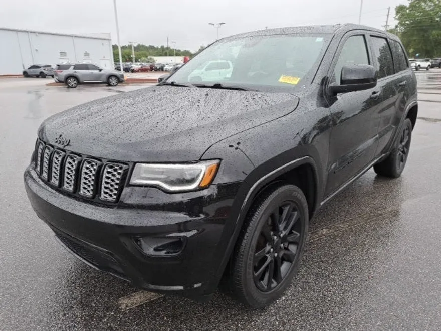 2020 Jeep Grand Cherokee Altitude photo 1