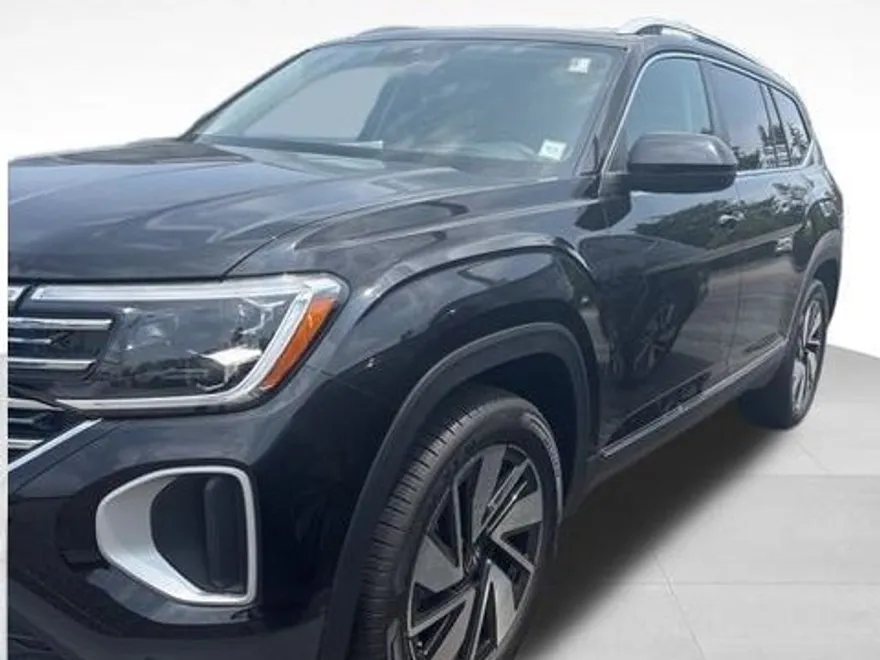 2025 Volkswagen Atlas SEL photo 1