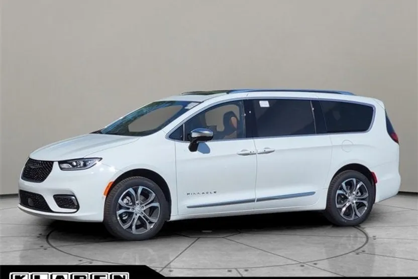 2026 Chrysler Pacifica Pinnacle photo 1