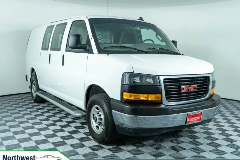 2022 Gmc Savana 2500 Cargo photo 1