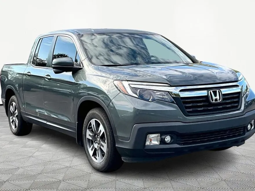 2019 Honda Ridgeline RTL-T photo 1