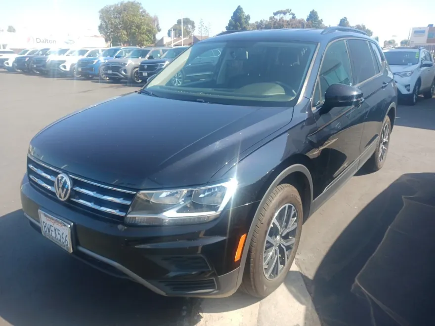 2021 Volkswagen Tiguan S photo 1