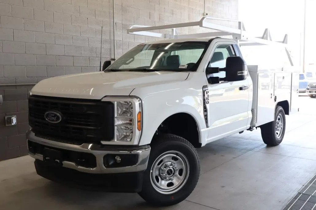 2025 Ford F-350 XL photo 1